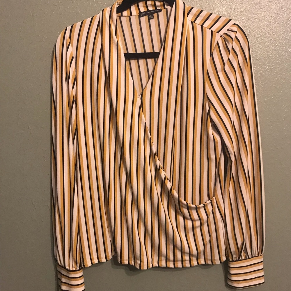 🙏🏻 Perfect for Business! Stripped Top